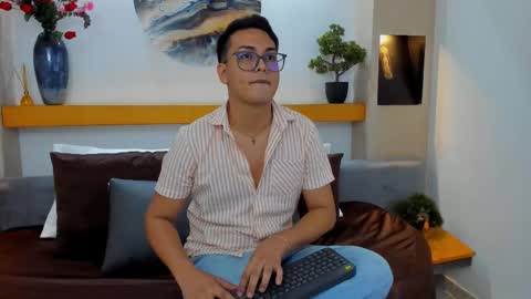 johnbelrose online show from October 13, 6:47 pm