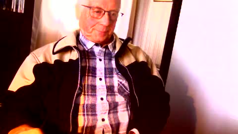 Snapshot of johnjohn6226623 chatting on January 11, 2:58 pm johnjohn6226 online show from January 11, 2:58 pm