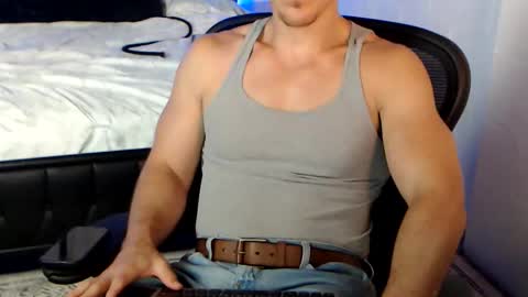 Johnnie Redd online show from June 10, 1:40 am