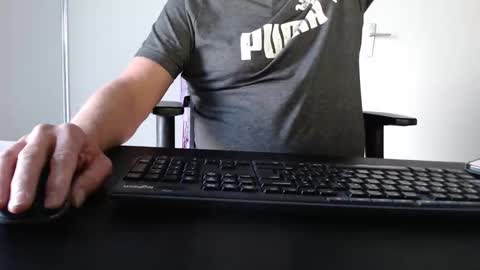 Johnny Walker13 online show from January 6, 3:27 pm