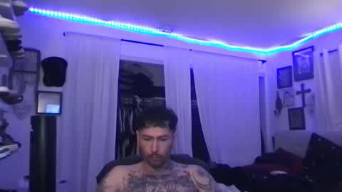 Snapshot of johnnydeep66 chatting on October 1, 7:56 am JohnnyDeep66 online show from October 1, 7:56 am