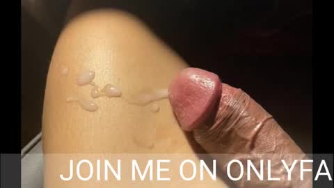 Snapshot of johnnyfun_xxx chatting on February 17, 1:25 am Johnnystrongarms                 online show from February 17, 1:25 am
