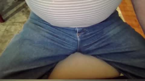 Snapshot of johnxxx549 chatting on October 23, 12:19 pm johnxxx549 online show from October 23, 12:19 pm
