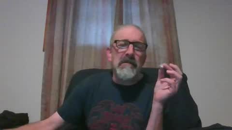 Snapshot of jony_five chatting on March 9, 1:48 pm Jon online show from March 9, 1:48 pm