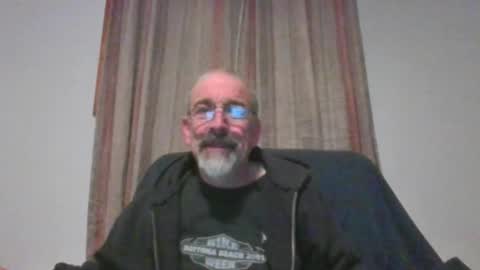 Snapshot of jony_five chatting on February 25, 1:41 am Jon online show from February 25, 1:41 am