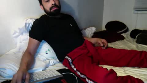 josephs1990 online show from December 23, 4:01 am