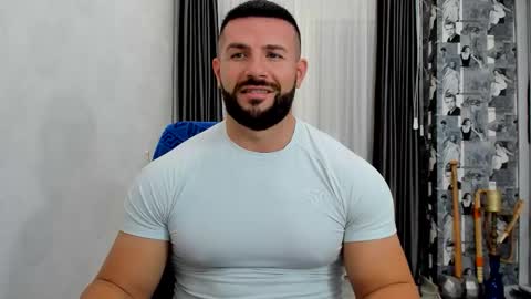 joshuamuscle69 online show from November 14, 3:35 pm