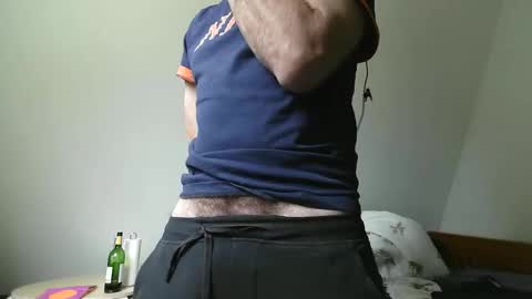 Snapshot of josin75 chatting on October 27, 10:28 am THE Gentleman online show from October 27, 10:28 am