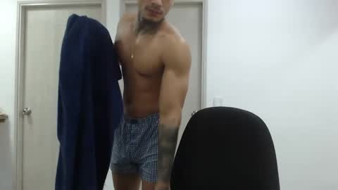juan_gomez_1 online show from January 22, 11:01 am