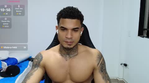 juan_gomez_1 online show from February 27, 12:12 am