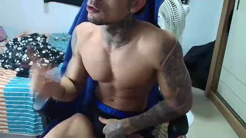 juan_gomez_1 online show from October 5, 12:36 am