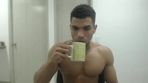 juan_gomez_1 online show from December 2, 10:48 am