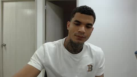 juan_gomez_1 online show from February 11, 11:43 am