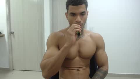 juan_gomez_1 online show from February 18, 11:11 am