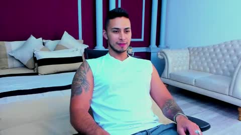 juan_muscle online show from December 2, 6:08 pm