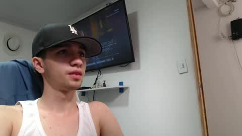 juanboytw online show from November 5, 3:03 pm