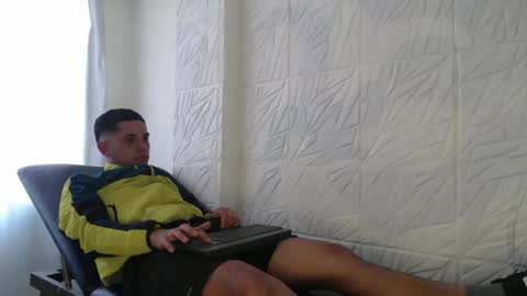 Snapshot of juanperez1999777 chatting on September 20, 9:04 pm juanperez1999777 online show from September 20, 9:04 pm