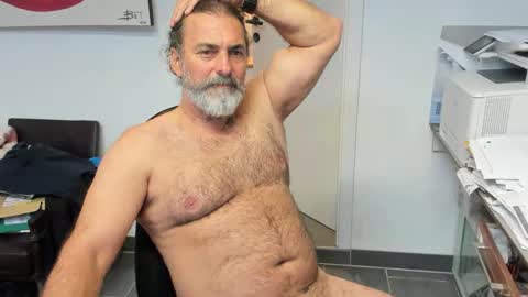 Snapshot of juergenkru chatting on October 23, 6:00 pm Giovanni50pro online show from October 23, 6:00 pm