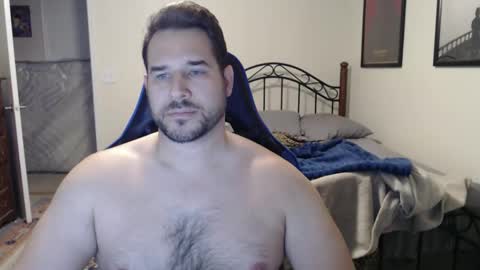 jules25 online show from December 4, 11:12 pm