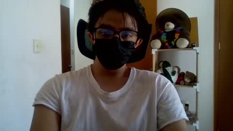 Julian Mora online show from March 9, 7:37 pm