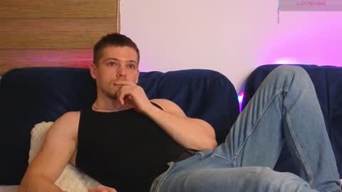 julian_turner online show from March 1, 8:58 am