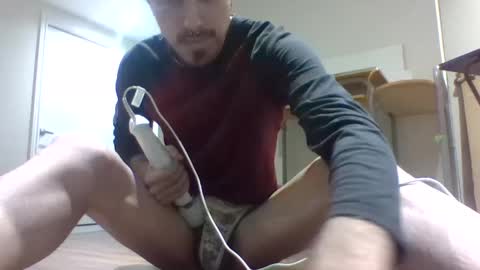 julianjj2001 online show from December 7, 2:20 am