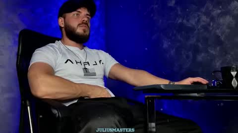 JULiUS   online show from January 13, 9:08 pm