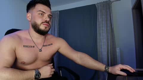 JULiUS   online show from December 19, 9:17 pm