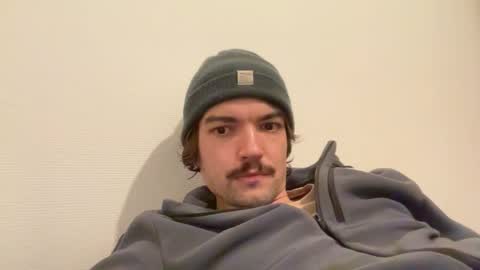 just_a_guy_with_a_big_cock online show from December 22, 11:02 pm