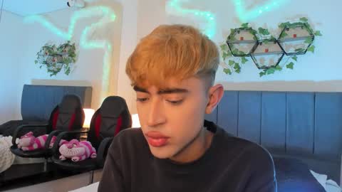 Justin online show from September 17, 11:44 am