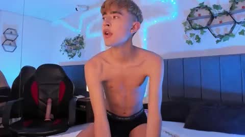 Justin online show from September 13, 2:07 pm