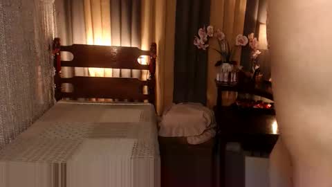 justine_hunk online show from January 11, 9:13 am