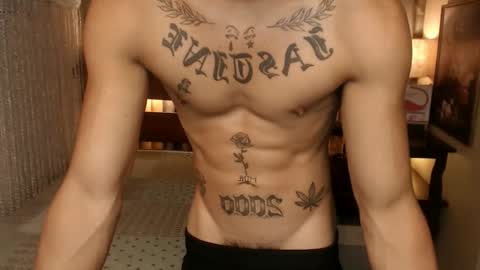 justine_hunk online show from December 21, 5:15 am