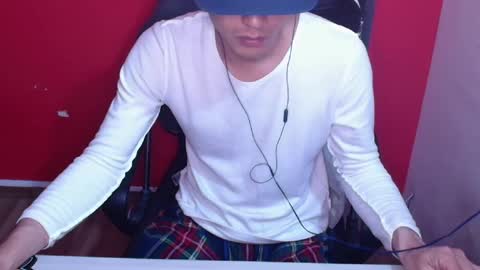 Snapshot of kael_art_d chatting on October 23, 12:25 am kael_art_d online show from October 23, 12:25 am