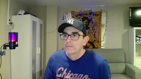Snapshot of kalem48 chatting on February 26, 12:49 am MusicMen49 online show from February 26, 12:49 am