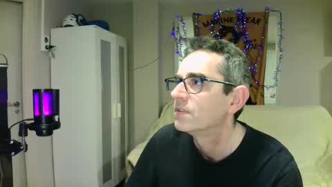Snapshot of kalem48 chatting on February 5, 11:17 pm MusicMen49 online show from February 5, 11:17 pm