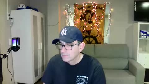 Snapshot of kalem48 chatting on March 4, 1:34 am MusicMen49 online show from March 4, 1:34 am