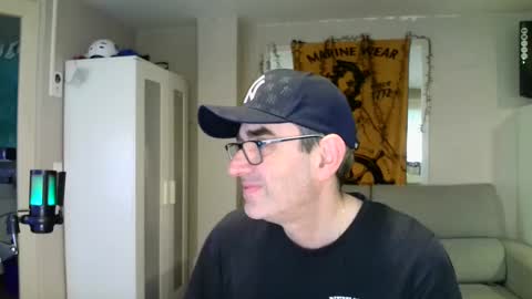 Snapshot of kalem48 chatting on January 29, 8:51 am MusicMen49 online show from January 29, 8:51 am