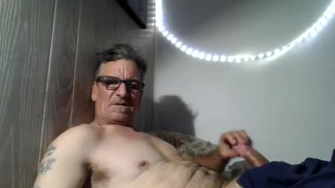 kalifornia91666 online show from November 19, 11:15 pm