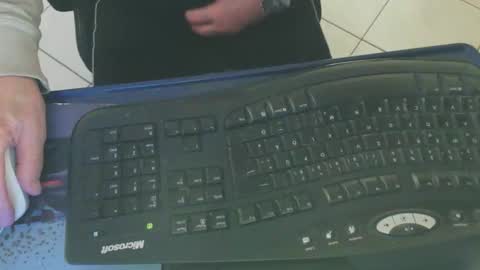 karll122 online show from March 14, 10:44 am