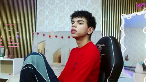  keahi  online show from April 6, 7:03 pm