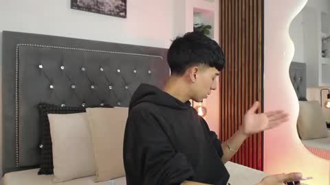 nico online show from April 15, 12:27 pm