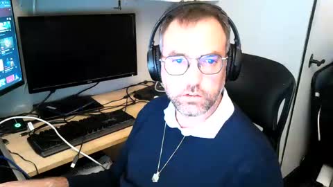 kelvin06133 online show from December 20, 10:00 pm