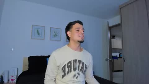 kendel_dimitri online show from December 16, 3:46 am