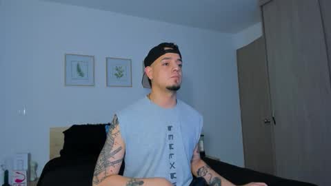 kendel_dimitri online show from December 20, 6:20 am