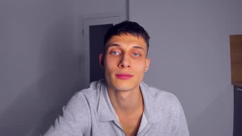 Peter     online show from October 24, 7:59 pm