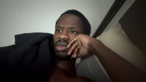 keonuw261682 online show from June 20, 9:53 pm