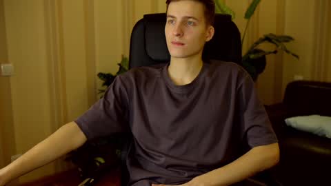 Kevin online show from February 3, 4:52 pm