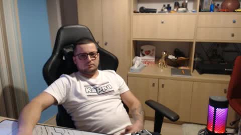 Kevinn online show from October 20, 8:46 pm