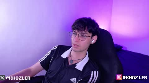 khozler_ online show from January 15, 12:03 am